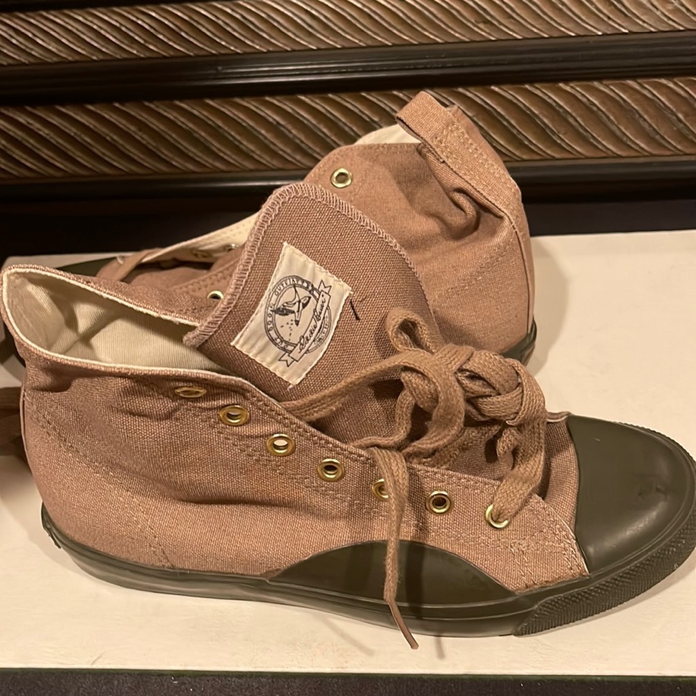 NWOT Eddie Bauer Canvase and Rubber Anklet Lace Ups